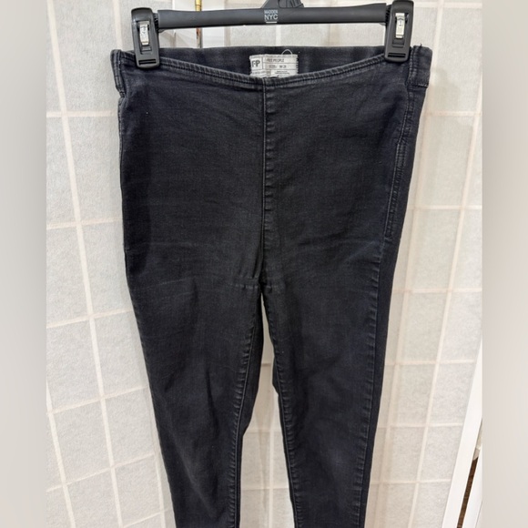 Free People Pull On Black Skinny Jeans - Picture 2 of 6